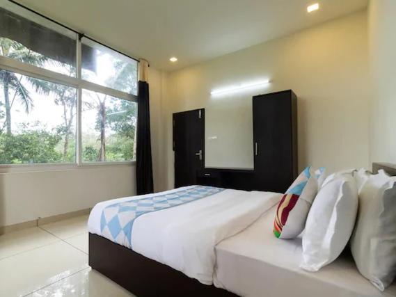 Letstay Vythiri Hill Palace Zimmer foto